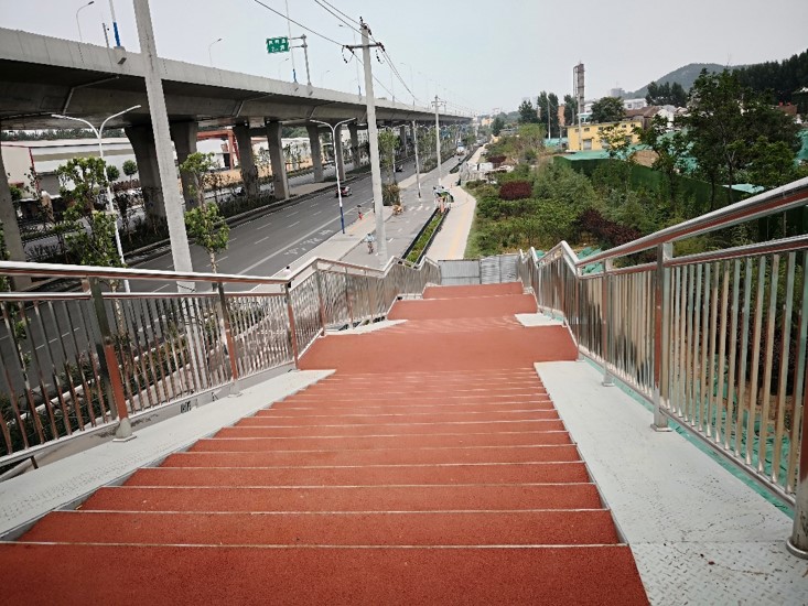 济南市工业北路快速路建设人行天桥恒峰g22